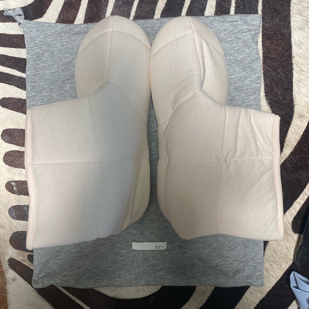 Skin Slipper M 7 8 New!